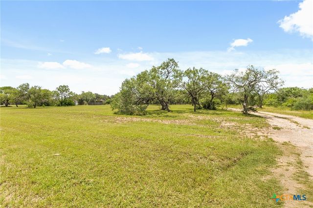 14720 Fm 725, Seguin, TX 78155