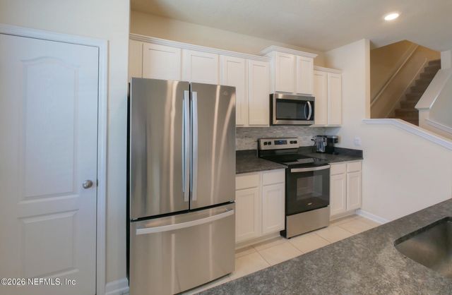 648 YELLOW OAKS Lane, Orange Park, FL 32065