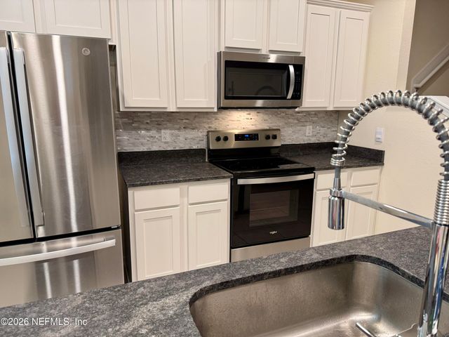648 YELLOW OAKS Lane, Orange Park, FL 32065