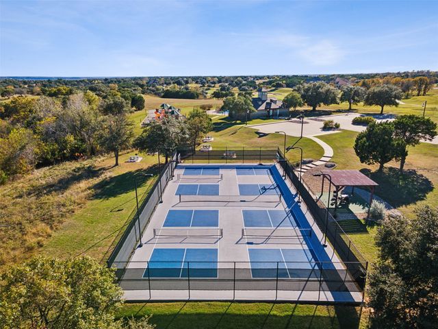 7301 Retreat Boulevard, Cleburne, TX 76033