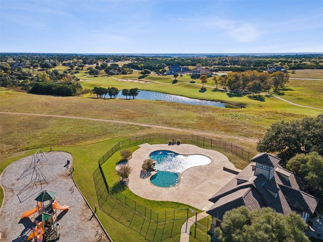 7301 Retreat Boulevard, Cleburne, TX 76033