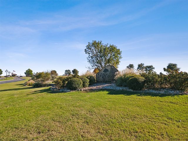 7301 Retreat Boulevard, Cleburne, TX 76033