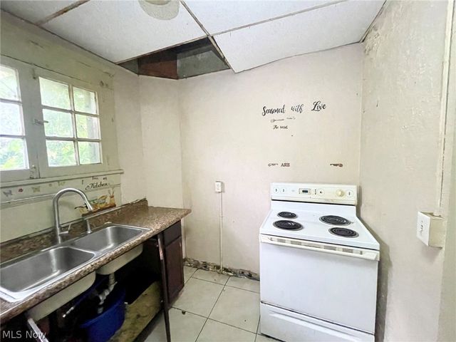 1720 5th Street SE, Canton, OH 44707