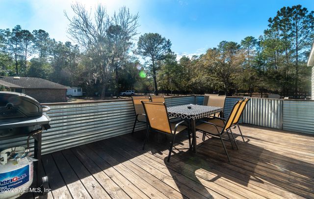 2435 RANGE LINE Road, Middleburg, FL 32068
