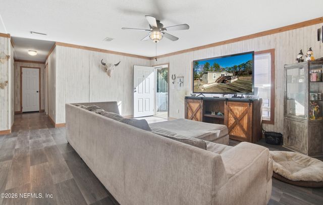 2435 RANGE LINE Road, Middleburg, FL 32068