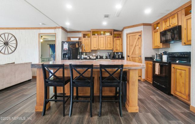 2435 RANGE LINE Road, Middleburg, FL 32068