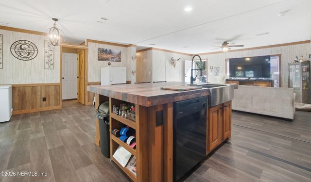 2435 RANGE LINE Road, Middleburg, FL 32068