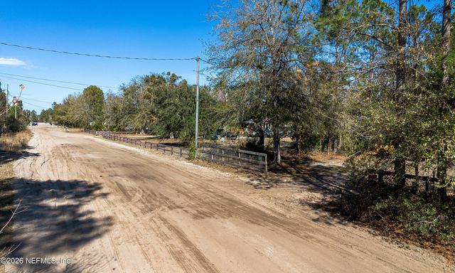 2435 RANGE LINE Road, Middleburg, FL 32068