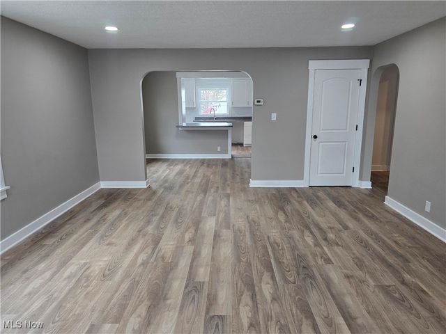 255 Florence Avenue, Zanesville, OH 43701