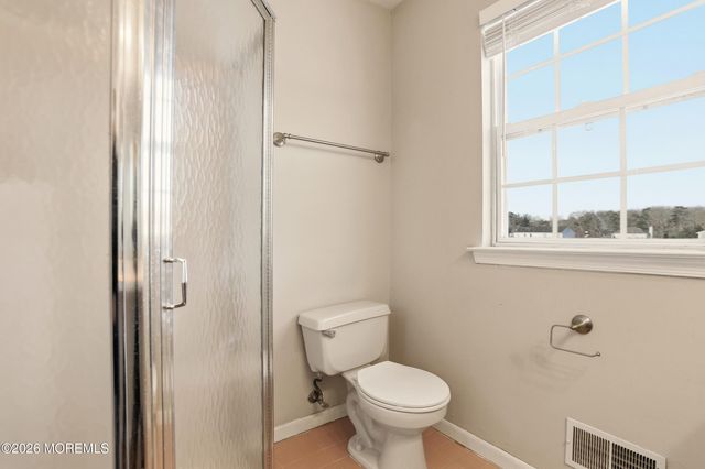 6 Hummingbird Way, Jackson, NJ 08527