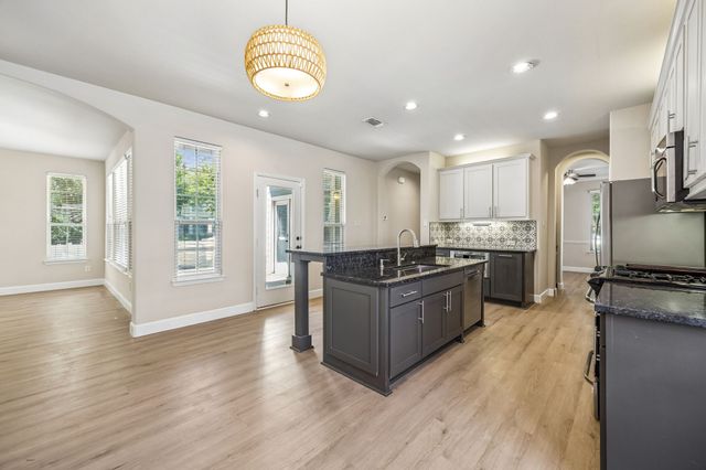 1000 Haley Court, Savannah, TX 76227