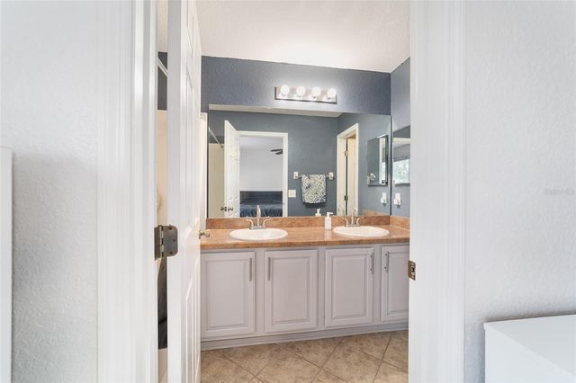 5094 NE 122ND BOULEVARD, Oxford, FL 34484