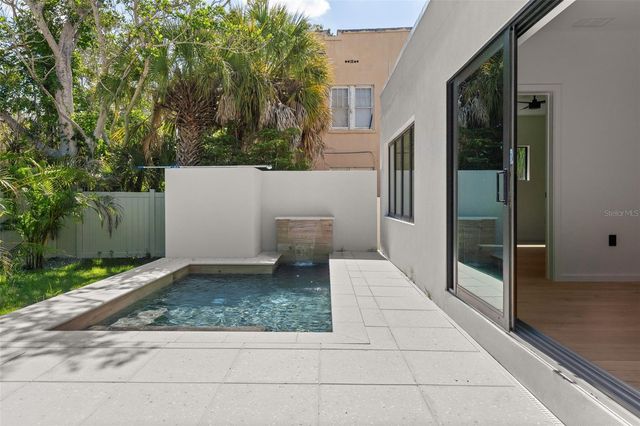 1681 OAK STREET, Sarasota, FL 34236