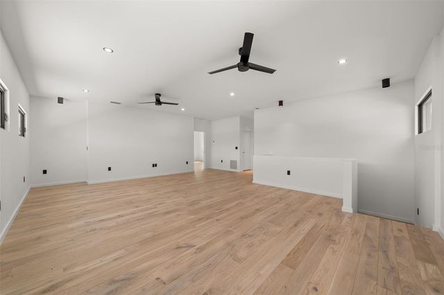 1681 OAK STREET, Sarasota, FL 34236