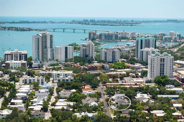 1681 OAK STREET, Sarasota, FL 34236