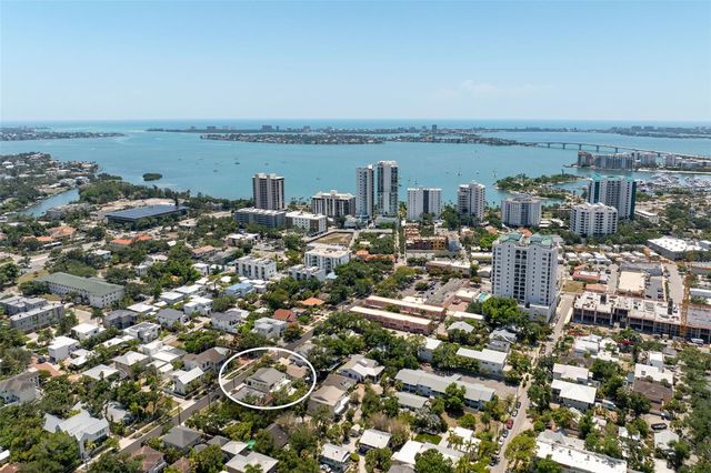 1681 OAK STREET, Sarasota, FL 34236