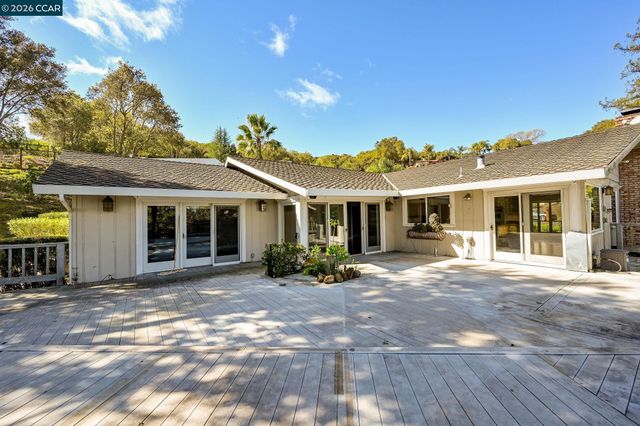 221 Loch Lomond Way, Danville, CA 94526