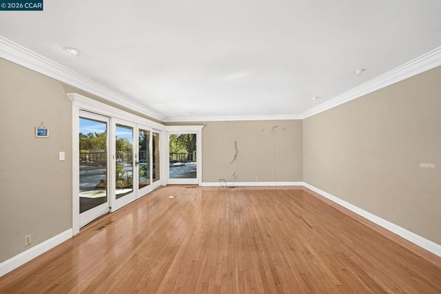 221 Loch Lomond Way, Danville, CA 94526