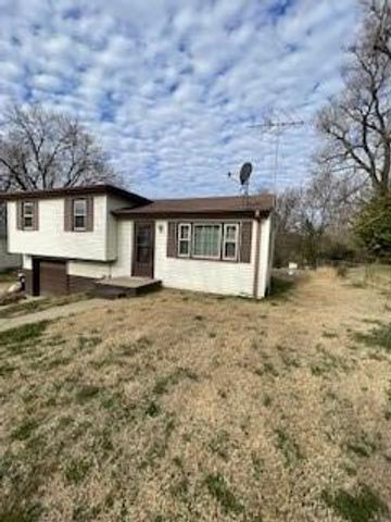 5620 S 9th Street, St Joseph, MO 64504
