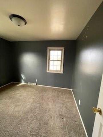 5620 S 9th Street, St Joseph, MO 64504