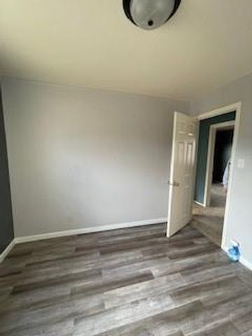 5620 S 9th Street, St Joseph, MO 64504