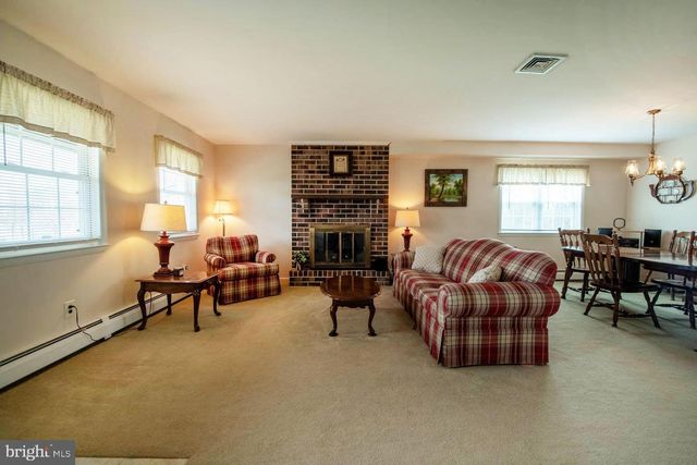 732 SANDRA LN, Norristown, PA 19401