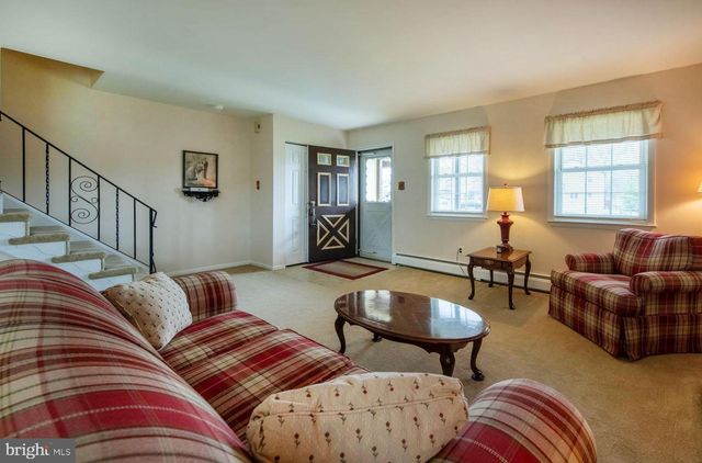 732 SANDRA LN, Norristown, PA 19401