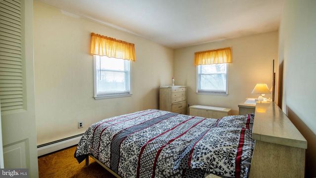 732 SANDRA LN, Norristown, PA 19401