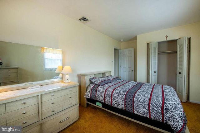 732 SANDRA LN, Norristown, PA 19401