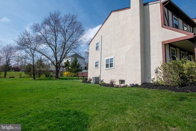 732 SANDRA LN, Norristown, PA 19401