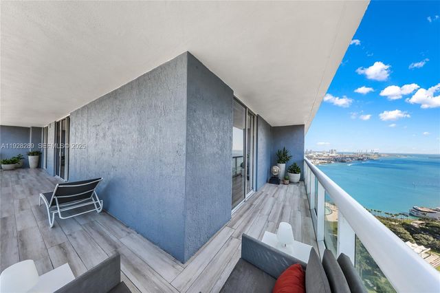 50 Biscayne Blvd 3311, Miami, FL 33132