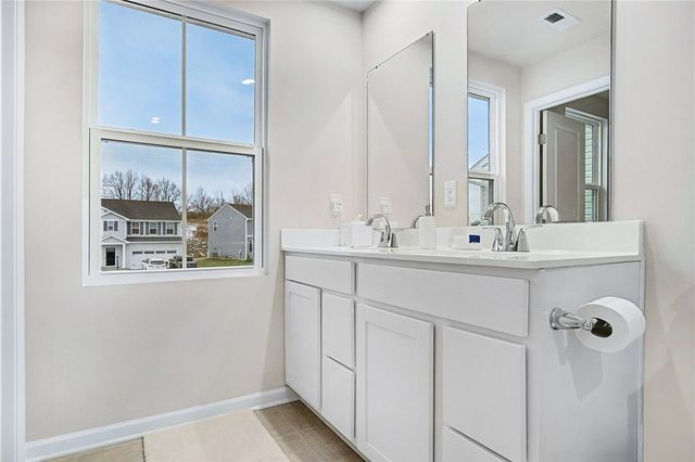 8 Trailhead Road, Henrietta, NY 14467