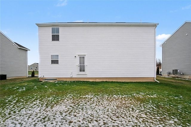 8 Trailhead Road, Henrietta, NY 14467