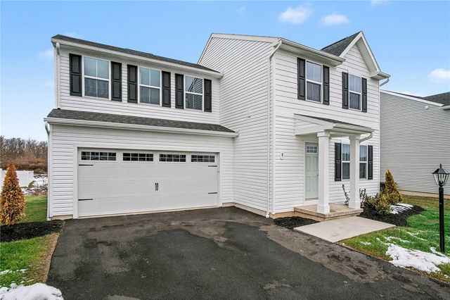 8 Trailhead Road, Henrietta, NY 14467