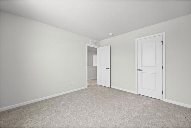 8 Trailhead Road, Henrietta, NY 14467