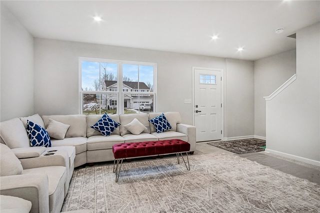 8 Trailhead Road, Henrietta, NY 14467