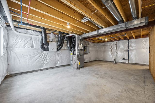 8 Trailhead Road, Henrietta, NY 14467