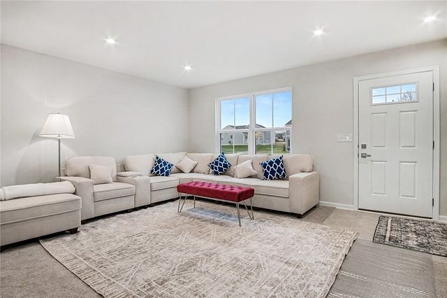 8 Trailhead Road, Henrietta, NY 14467