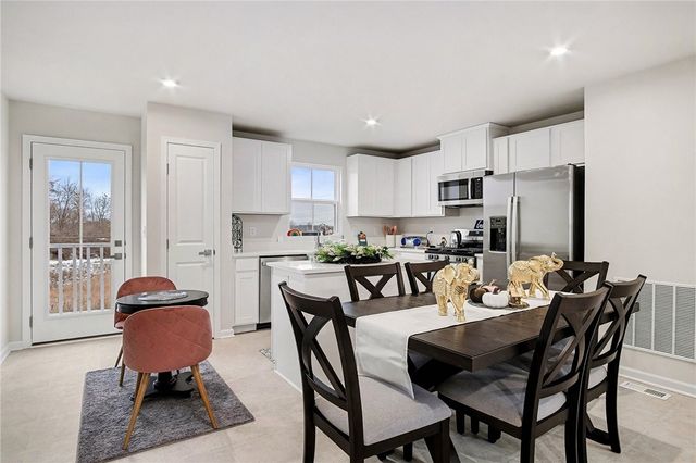 8 Trailhead Road, Henrietta, NY 14467