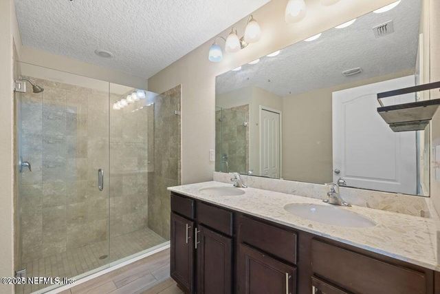 11620 LAKE CHUB Drive, Jacksonville, FL 32226