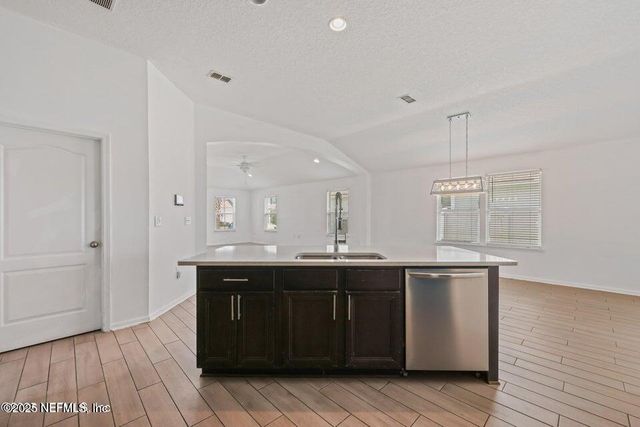 11620 LAKE CHUB Drive, Jacksonville, FL 32226