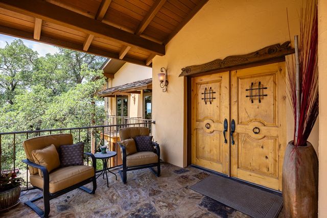 617 Hillside Dr, Kerrville, TX 78028