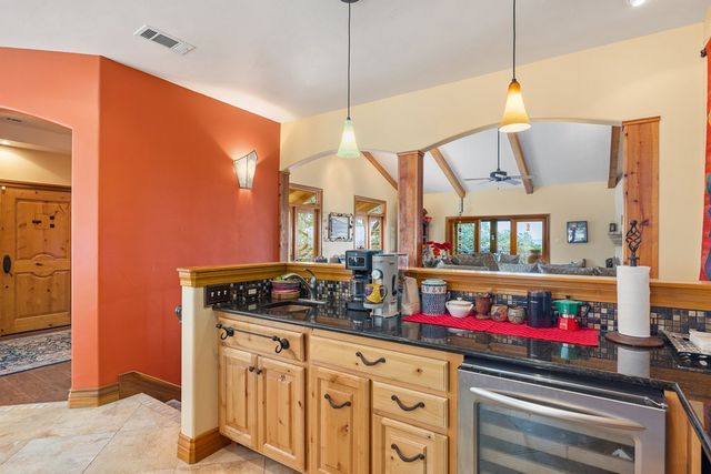 617 Hillside Dr, Kerrville, TX 78028