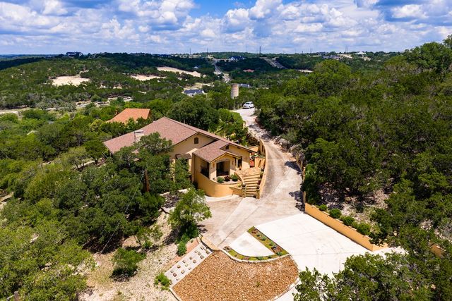 617 Hillside Dr, Kerrville, TX 78028