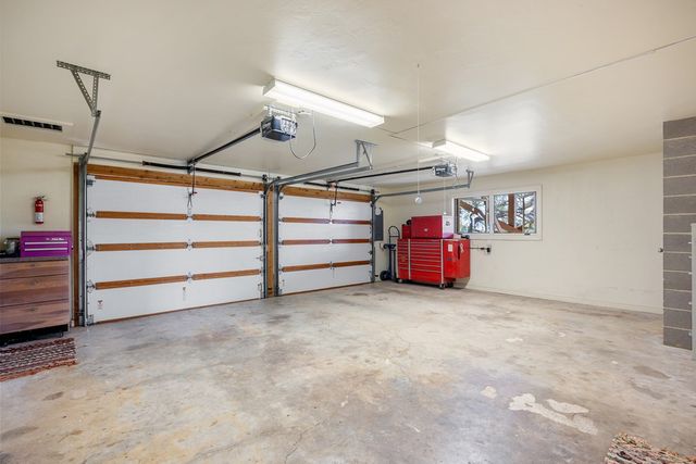 617 Hillside Dr, Kerrville, TX 78028