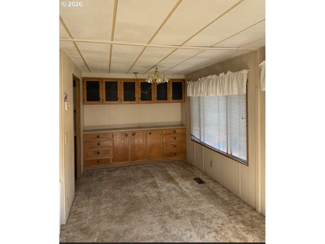 15411 Se MILL PLAIN Blvd C8, Vancouver, WA 98684