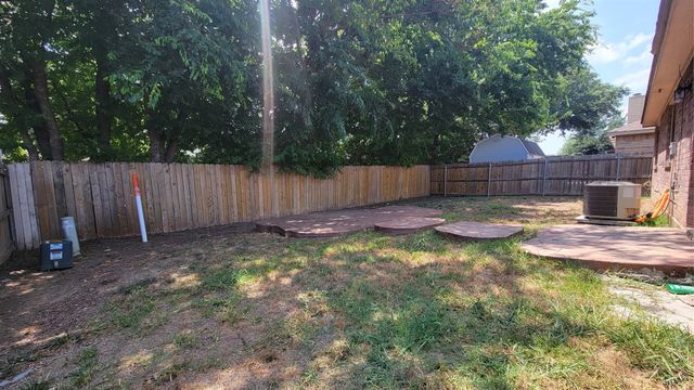 3047 Bosswood Court, Grand Prairie, TX 75052