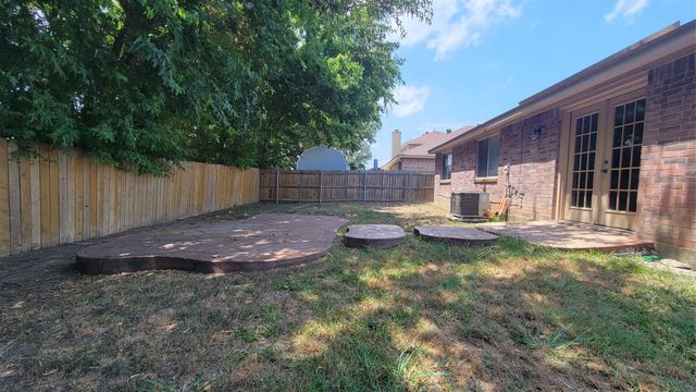 3047 Bosswood Court, Grand Prairie, TX 75052
