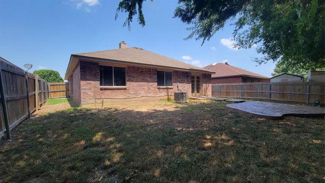 3047 Bosswood Court, Grand Prairie, TX 75052