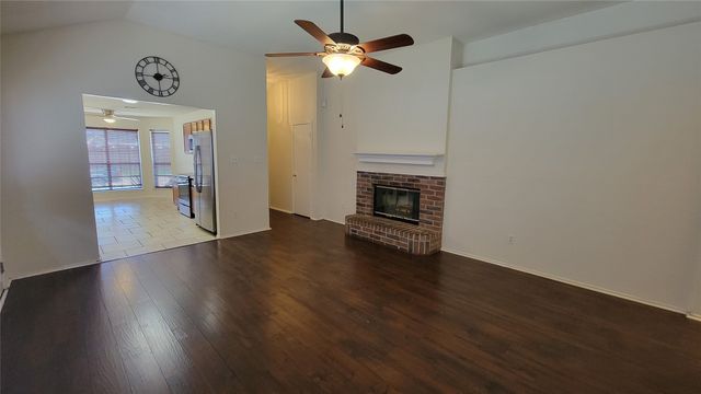3047 Bosswood Court, Grand Prairie, TX 75052